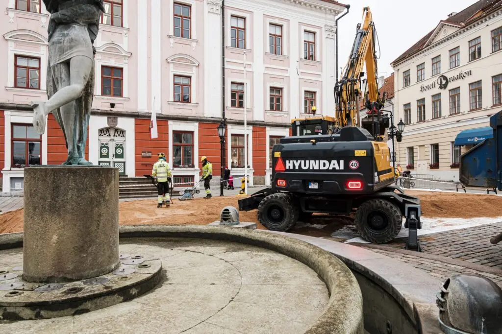 Tiigi Seltsimaja Jõululinn Uisuväljak Liiva Tulek 13112020 Uku Peterson 9712