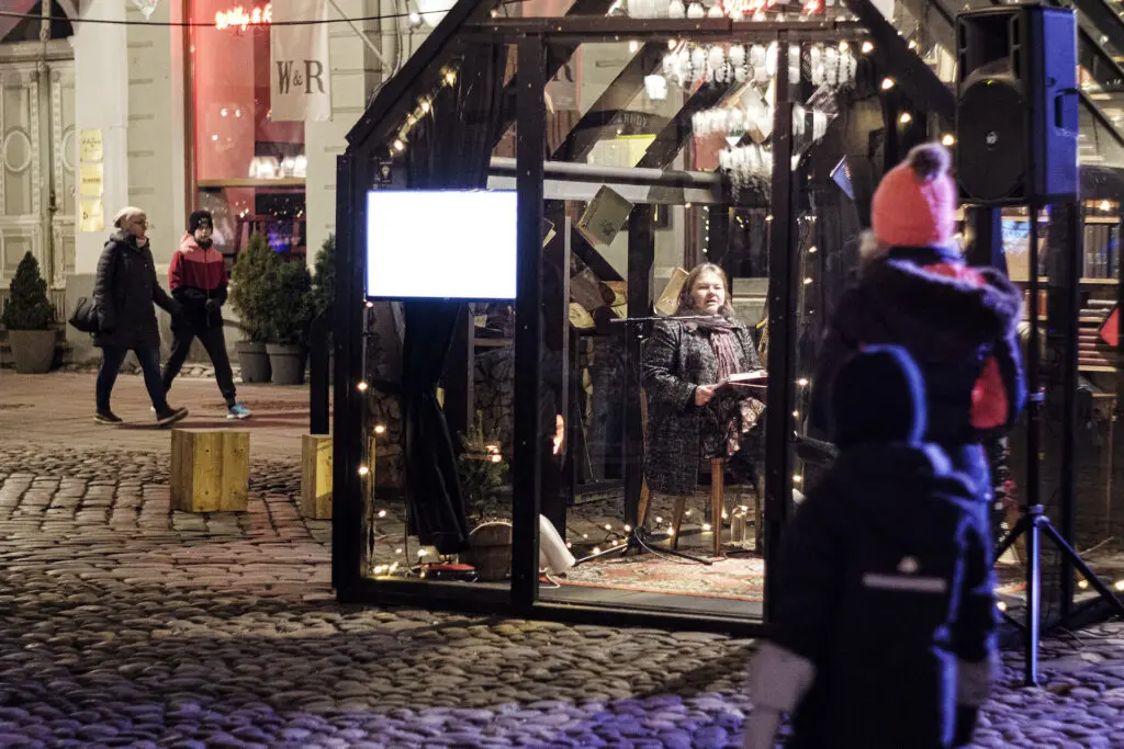 Kirjanduslinn Jõululinnas Isu Sisu Järele Marge Pärnits 02122020 Uku Peterson 0294