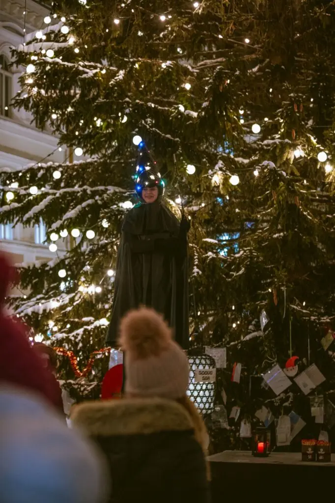 Maris Savik 2021 2advent Raeplatsil WEB 32